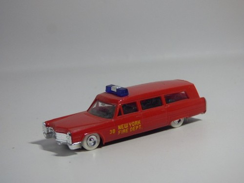 Praline cadillac - 1:87,