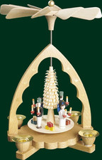 Tischpyramide Engel + Bergmann