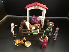 Schleich® Pferde /Horse Club Set/Pferdeunterstand/Weidezaun/Pferde/Pflegerin/usw