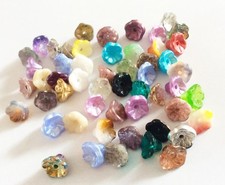 50 BÖHMISCHE / TSCHECHISCHE GLAS BLUMEN, BLÜTEN, KELCHE  PASTELL 7 MM (73/1)