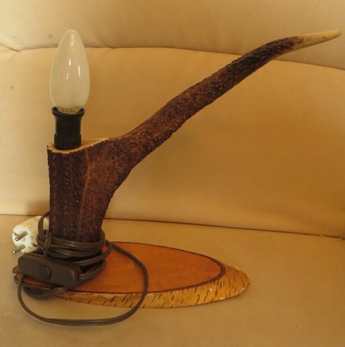 Tischlampe aus geweihstange - aus,