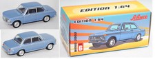 Schuco 452031000 BMW 2002 (Baureihe E10) hell-taubenblaumetallic, 1:64