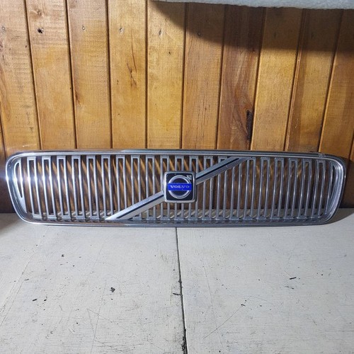 Volvo v50 2004 kühlergrill - volvo,
