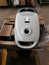 MIELE Guard S1 Parquet Flex Brillantweiß Bodenstaubsauger 890 Watt Staubsauger 