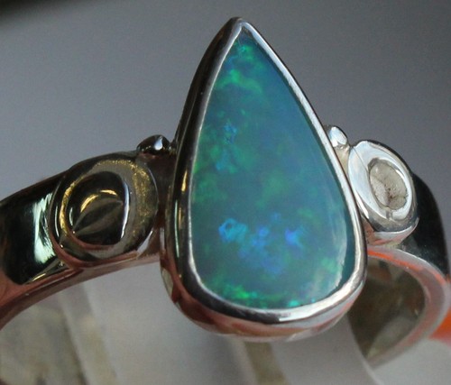Brazil crystal opal karat - brazil,