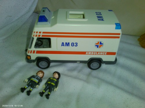 Playmobil 3925 krankenwagen - 3925,