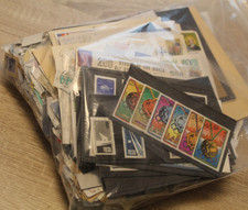 Briefmarken im Beutel - teils