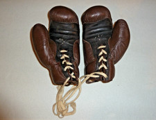 Original DDR Boxhandschuhe, schwarz - braun, guter Zustand