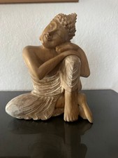 Schlafende Buddha Statue  –