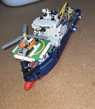 LEGO TECHNIC: Forschungsschiff