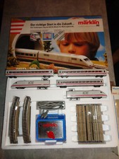 Märklin Startset "Hochgeschwindigkeitszug" ICE 5-teilig + M-Gleisoval + 30VA R75