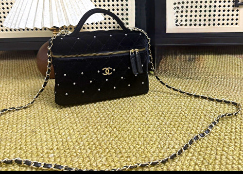 Chanel samt veloursleder - chanel,