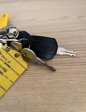 Verschiedene Thule-Schlüssel NXXX für Dachträger Boxen Fahrradhalter.