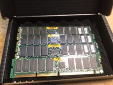 4 Modulos de 32MB de memoria