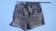 Kurze alte Trachtenlederhose