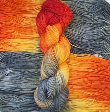 Handgefärbte Sockenwolle