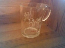 Tee/Kaffeetasse aus Glas - Keith Haring - Douwe Egberts - Senseo