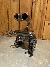 Wall-e Disney, Schrott Roboter