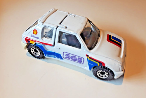 Matchbox peugeot 205 - matchbox, ©