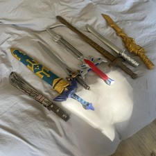 verschiedene Schwerter für