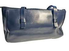 Handtasche /Unterarmtasche –