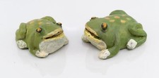 (19018) 2 Tierfiguren Frösche getöpfert (Tonfiguren), Handarbeit - gebraucht