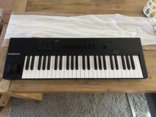 Native Instruments Komplete Kontrol A49 Smart Keyboard Garantie