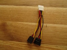 Interne Stromstecker 4-polig auf 2 x 15-Pin SATA