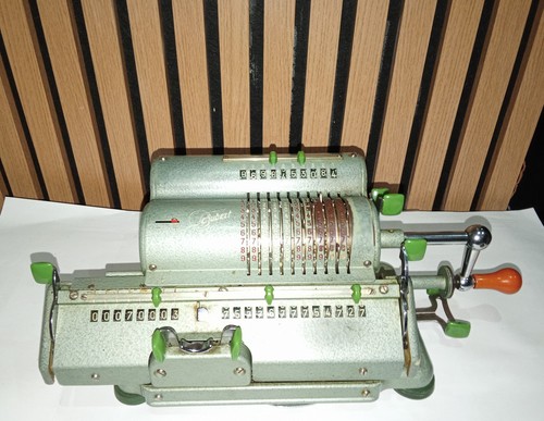 Alte rechenmaschine schubert - ,