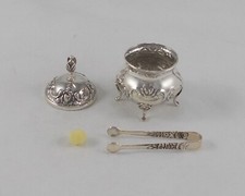 *RAR* Seltene Sußstoff- / Zuckerdose mit barockem Dekor aus 835er Silber