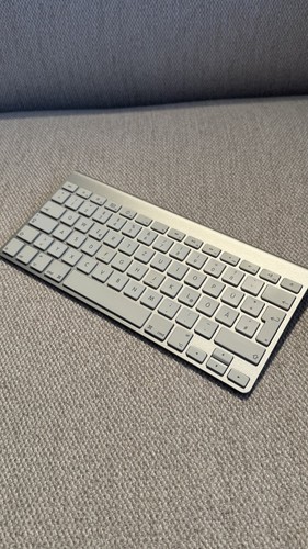 Apple wireless keyboard - apple,