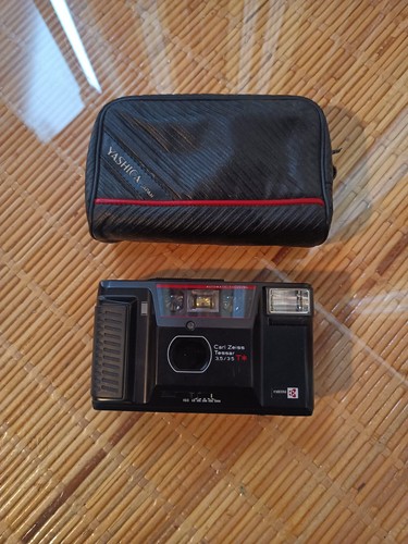 Yashica carl zeiss tessar - zeiss,