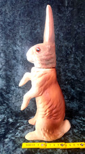 alter Osterhase aus Papp-mache, stehend m. richtigen Glasaugen, ca. 33 cm hoch