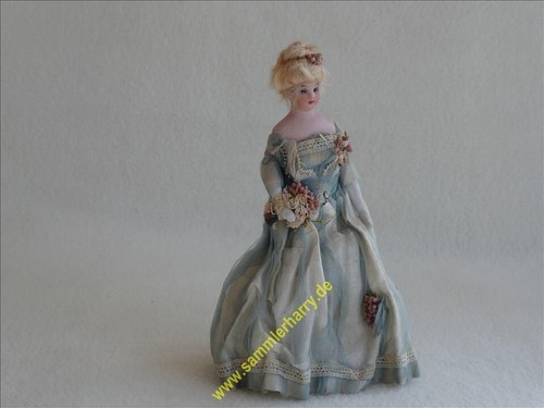 Little women - little,