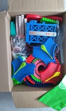 MAGIC TRACKS RENNBAHN AUTOBAHN LED 5 AUTOS AUFZUG LOOPING SCHIENEN STRAẞE Garage