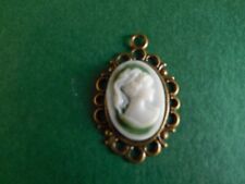 ältere Gemme Kamee Porträt Ketten-Anhänger Antikschmuck Schmuck grün