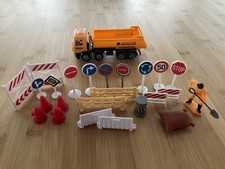 Spielzeug 24-teiliges Baustellen-Set + Kipplaster (inkl. Verkehrsschilder etc.)