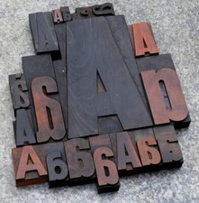 AAAA Konvolut Holzlettern Buchstaben Lettern Stempel Typographie Druck Vintage*