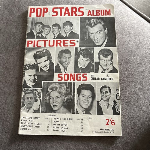 The beatles pop stars - beatles,