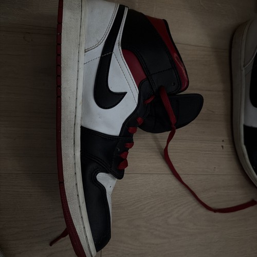 Nike air jordan mid - air,