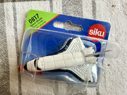Space shuttle siku - siku,