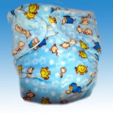 Omutsu „Plüschfreunde“ mit Spreizkern – Flauschige Fleece-Windel mit Baby-Tieren