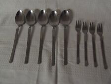 5 Suppenlöffel und 4