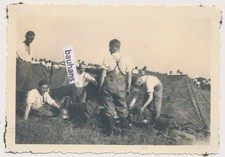 Foto Wehrmacht Tarnzelt Soldaten Ausrüstung (70n)