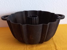 Gusseisen Backform Gugelhupf 3825g 11cm H , 25cm Drm. antik