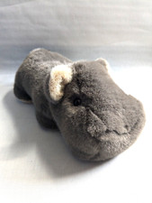 Nilpferd Grau stehend