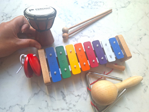Musikinstrumente set aus - musikinstrumente,