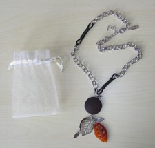 ! schöne Biba Modekette Halskette mit Blätter-Anhängern (f)