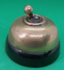 C / Antik: alter Aufputz Lichtschalter / Kippschalter; Messing + Porzellan