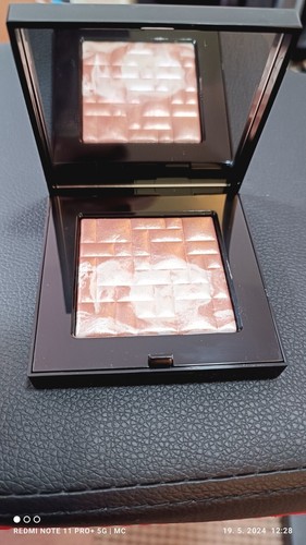 Bobbi brown highlighting - bobbi,